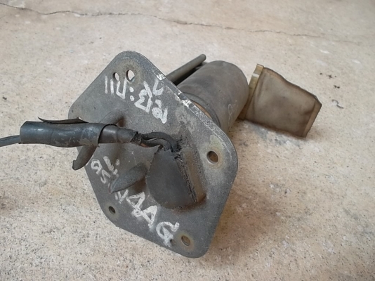 ปั๊มติ๊กรถ toyota รุ่นแป๊ะยิ้ม