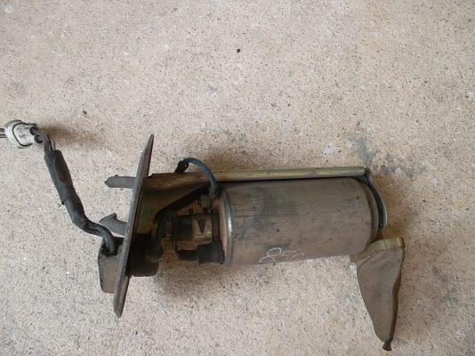 ปั๊มติ๊กรถ toyota รุ่นแป๊ะยิ้ม