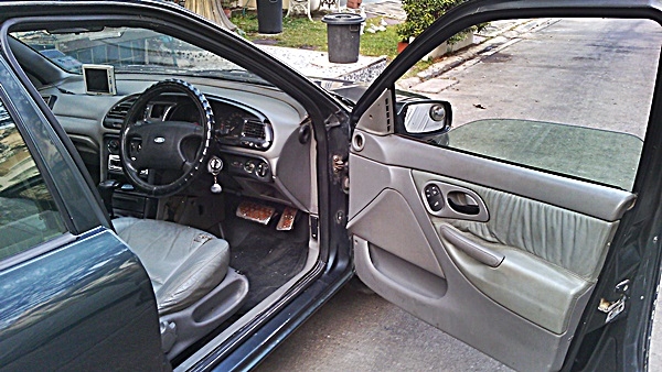 สุดหล่อ mondeo ปี 94  สีใหม่กริ๊บ100\% ภายในสวย มีมูนรูฟ LPG ภาษี ก.ค.60