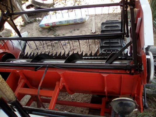 ลดราคาครับ เพียง 70,000 บาทรถเกี่ยวข้าว ZAI เครื่องเดิมๆ 90 แรงม้า หน้ากว้าง 2 เมตร พร้อมใช้งาน