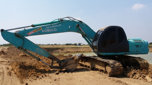 ขาย 590,000 KOBELCO sk 200-5 ไฟฟ้าครบ เครื่องดี ปั้มแรง เอวแน่น ช่วงล่างเต็ม รถพร้อมใช้(ทำงานอยู่) รถอยู่กาญจนบุรี 090-772-3710 090-772-3708