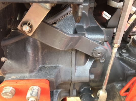 ขาย L4708 DT. อุปกรณ์ 2 ชิ้น รถสวย สีเดิม เครื่อง,เกียร์,เพือง,ไฮโดรลิก เดิม ยังไม่เคยเปิด พร้อมหลังคาใหม่ ยางหน้าใหม่  ราคา 345,000 บาท ต่อรองได้ ส่งฟรีทั่วประเทศ  โทร 083-9576970 ปฐมพงษ์