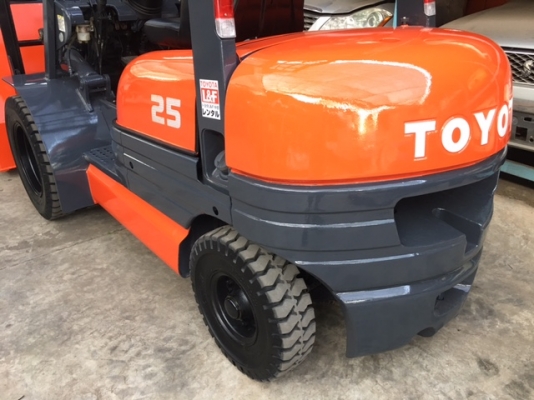 ขายรถโฟลคลิฟท์ TOYOTA  ุ6FD25 ,เสายกสูง 4 เมตร , เครื่องยนต์ดีเซล 2Z  ,งาปรับคว่ำหงาย , ปุ้งกี๋ปากกว้าง 1.5 เมตร , รถนำเข้าแท้จากญี่ปุ่น 100\%