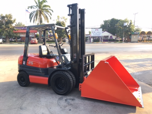 ขายรถโฟลคลิฟท์ TOYOTA  ุ6FD25 ,เสายกสูง 4 เมตร , เครื่องยนต์ดีเซล 2Z  ,งาปรับคว่ำหงาย , ปุ้งกี๋ปากกว้าง 1.5 เมตร , รถนำเข้าแท้จากญี่ปุ่น 100\%