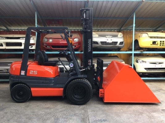 ขายรถโฟลคลิฟท์ TOYOTA  ุ6FD25 ,เสายกสูง 4 เมตร , เครื่องยนต์ดีเซล 2Z  ,งาปรับคว่ำหงาย , ปุ้งกี๋ปากกว้าง 1.5 เมตร , รถนำเข้าแท้จากญี่ปุ่น 100\%