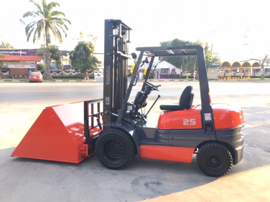 ขายรถโฟลคลิฟท์ TOYOTA  ุ6FD25 ,เสายกสูง 4 เมตร , เครื่องยนต์ดีเซล 2Z  ,งาปรับคว่ำหงาย , ปุ้งกี๋ปากกว้าง 1.5 เมตร , รถนำเข้าแท้จากญี่ปุ่น 100\%