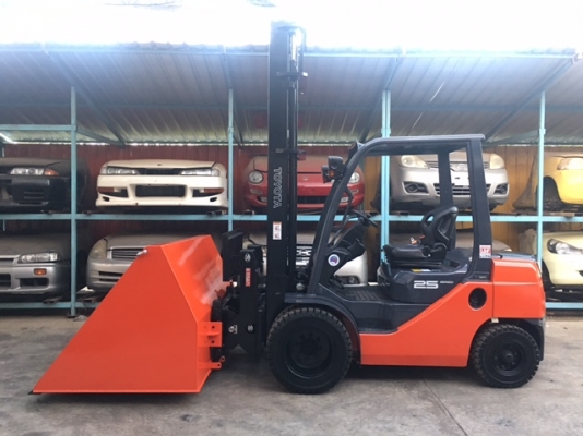 ขายรถโฟลคลิฟท์ TOYOTA  8FD25 ,เสายกสูง 5 เมตร , เครื่องยนต์ดีเซล 3Z  ,งาปรับคว่ำหงาย , ปุ้งกี๋ปากกว้าง 2.0 เมตร , รถนำเข้าแท้จากญี่ปุ่น 100\%