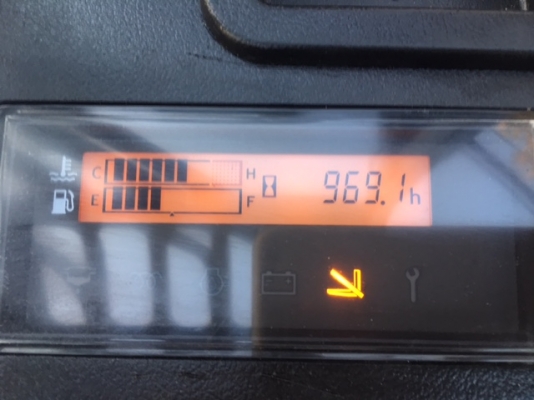 ขายรถโฟลคลิฟท์ TOYOTA  8FD25 ,เสายกสูง 5 เมตร , เครื่องยนต์ดีเซล 3Z  ,งาปรับคว่ำหงาย , ปุ้งกี๋ปากกว้าง 2.0 เมตร , รถนำเข้าแท้จากญี่ปุ่น 100\%