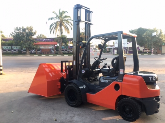 ขายรถโฟลคลิฟท์ TOYOTA  8FD25 ,เสายกสูง 5 เมตร , เครื่องยนต์ดีเซล 3Z  ,งาปรับคว่ำหงาย , ปุ้งกี๋ปากกว้าง 2.0 เมตร , รถนำเข้าแท้จากญี่ปุ่น 100\%