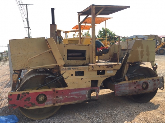 ขายด่วนรถบดหน้าเหล็กหลังเหล็กDYNAPAC CC213 ขายตามสภาพ รถใช้งานอยู่
