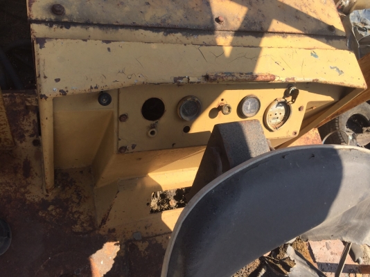 ขายด่วนรถบดหน้าเหล็กหลังเหล็กDYNAPAC CC213 ขายตามสภาพ รถใช้งานอยู่