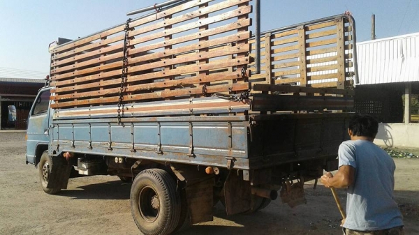 ขายรถ6ล้อ 115แรง เฟืองท้ายใหญ่ ราคา290,000 สนใจโทร 090-8588220 093-3258446 www.narong2truck.com www.truck.in.th/498 เพจ Facebook ณรงค์ ซื้อขายรถมือสอง กลุ่ม Facebook ณรงค์ ซื้อขายรถมือสอง