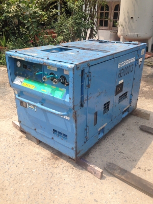 ปั๊มลมแญบบเครื่องยนต์ดีเซลสามสูบ เก่าญี่ปุ่น 0833554933