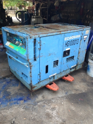 ปั๊มลมแญบบเครื่องยนต์ดีเซลสามสูบ เก่าญี่ปุ่น 0833554933