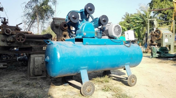 ** SOLD ** ปั้มลม PUMA ขนาด 5 HP ถังจุ 300 ลิตร ไฟ 380V พร้อมใช้งาน