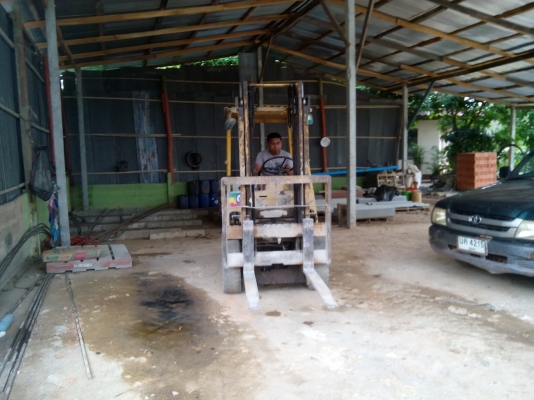 ขายรถฟอร์ดลิฟโคมัสสุ 1.5 ตัน สูง 3.3 เมตร พร้อมใช้งาน (รถร้านวัสดุฝากขาย)