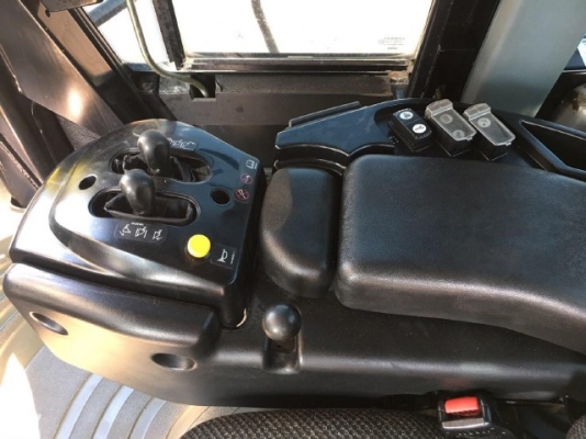 ขายรถตักล้อยาง CAT 980H รถนอกนำเข้าจากญี่ปุ่น สภาพสวยพร้อมใช้งาน มีVDOการทำงานครับ ขายรถตักล้อยาง CAT 980H รถนอกนำเข้าจากญี่ปุ่น สภาพสวยพร้อมใช้งาน มีVDOการทำงานครับ