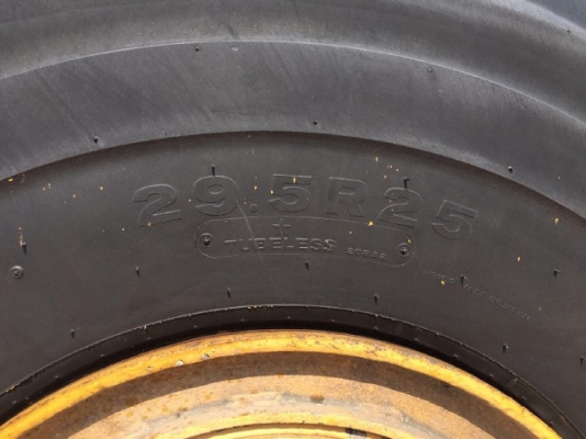 ขายรถตักล้อยาง CAT 980H รถนอกนำเข้าจากญี่ปุ่น สภาพสวยพร้อมใช้งาน มีVDOการทำงานครับ ขายรถตักล้อยาง CAT 980H รถนอกนำเข้าจากญี่ปุ่น สภาพสวยพร้อมใช้งาน มีVDOการทำงานครับ