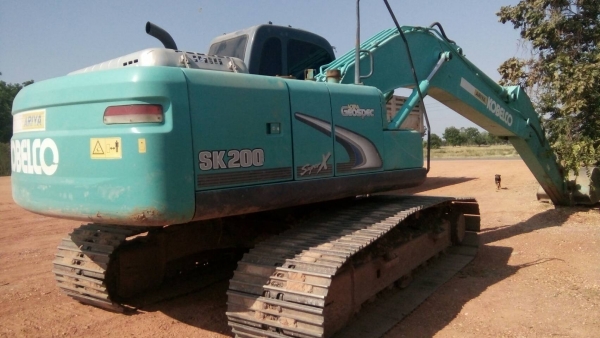 ขาย 2,290,000 KOBELCO sk 200-8 yn 12 super X 9,000 ชม. เล่มทะเบียน ไฟฟ้าครบ เครื่องดีเยี่ยม ปั้มแรงมาก เอวแน่น ช่วงล่างสวย(รถอยู่ บุรีรัมย์) 090-772-3710 090-772-3708