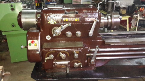 เครื่องกลึงโบราณ ขนาดยาว 9 ฟุตสภาพมากกว่า 85\% 0814583376 เครื่องกลึงโบราณ ขนาดยาว 9 ฟุตสภาพมากกว่า 85\% 0814583376