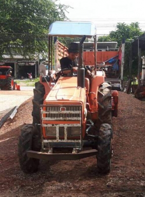 ปัญญาแทรคเตอร์..จัดมาให้ครับ ด่วน!!!คูโบต้า L2602DTสภาพเดิมๆ ใช้งานได้ทุกระบบ 4WD, พวงมาลัยเพาเวอร์ , สภาพเครื่อง 60 เปอร์เซ็นต์ จัดส่ง อ.โชคชัย จ.นครราชสีมา