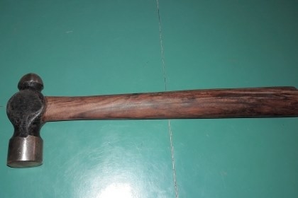 ขายค้อนตุ้ม600กรัม Made in England.ด้ามไม้พยุงสวยงาม