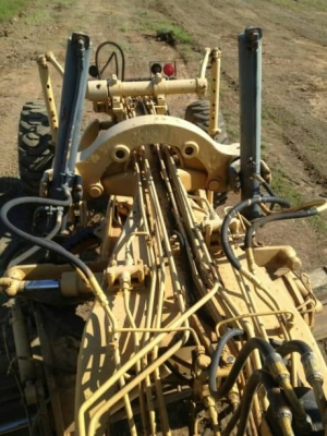 KOMATSU GD 376H