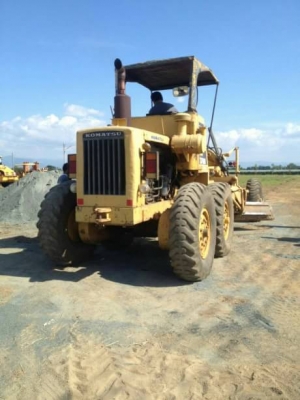 KOMATSU GD 376H