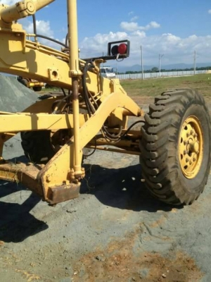 KOMATSU GD 376H