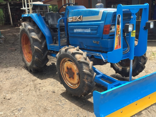 ผลิตและจำหน่ายใบดันดินหน้า พร้อมรับติดตั้งงานให้ถึงที่ มีภาพหลังติดตั้งงานให้ชม ท่านใดต้องการ ทางเรายินดีบริการอย่างเต็มที่