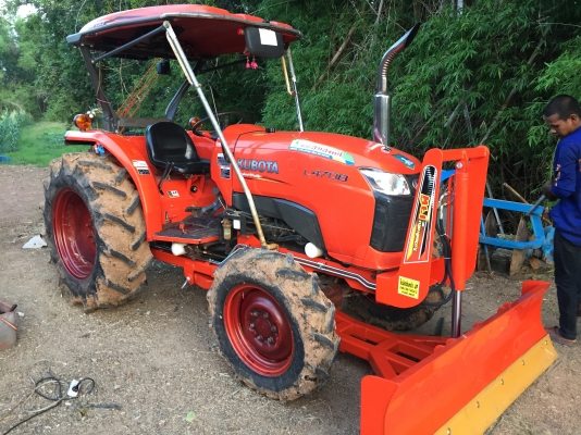 ผลิตและจำหน่ายใบดันดินหน้า พร้อมรับติดตั้งงานให้ถึงที่ มีภาพหลังติดตั้งงานให้ชม ท่านใดต้องการ ทางเรายินดีบริการอย่างเต็มที่