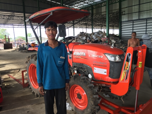 ผลิตและจำหน่ายใบดันดินหน้า พร้อมรับติดตั้งงานให้ถึงที่ มีภาพหลังติดตั้งงานให้ชม ท่านใดต้องการ ทางเรายินดีบริการอย่างเต็มที่