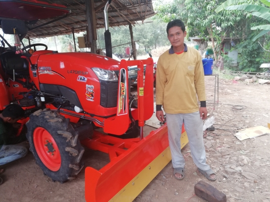 ผลิตและจำหน่ายใบดันดินหน้า พร้อมรับติดตั้งงานให้ถึงที่ มีภาพหลังติดตั้งงานให้ชม ท่านใดต้องการ ทางเรายินดีบริการอย่างเต็มที่