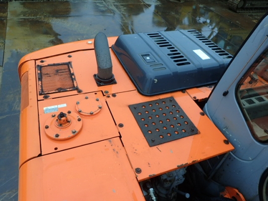 ขายรถขุดนำเข้าจากประเทศญี่ปุ่น hittachi zx120 แทรกกว้าง 70 cm รถสวยเดิม สนใจติดต่อสอบถาม 092-3309229 อีด