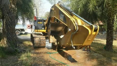 CAT 320D2