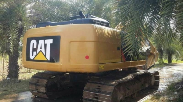 ขายดาว์น 750,000 บาท CATTERPILAR  320D2. ทำงาน 1,229 ชม  งวด83,000เหลือ x 38งวด  = 3,165,430 บาท  เอกสารเล่มทะเบียน รถสวยพร้อมใช้ รถอยู่ จ.กาฬสินธุ์  090-772-3710 090-772-3708