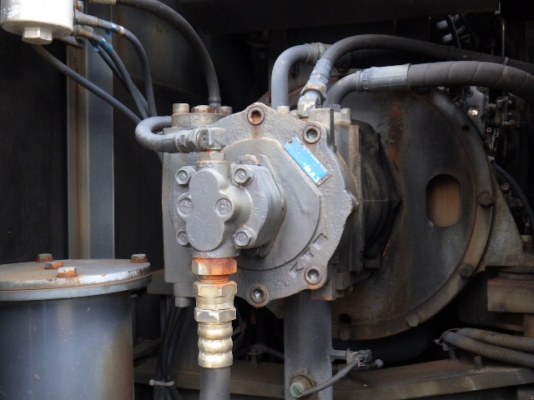 ขายรถขุดนำเข้าจากประเทศญี่ปุ่น sumitomo sh120-2 แทรกกว้าง 60 cm รถสวยเดิม สนใจติดต่อสอบถาม 092-3309229 อีด