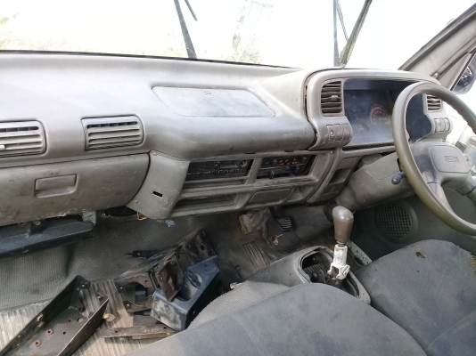 ขายหัวเก๋ง ISUZU NKR ตามสภาพ ราคา18000 สนใจ 083-4475799