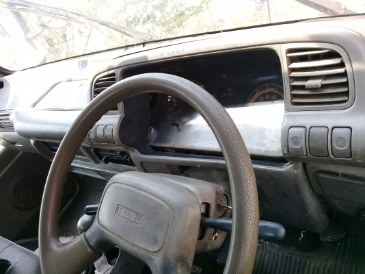 ขายหัวเก๋ง ISUZU NKR ตามสภาพ ราคา18000 สนใจ 083-4475799