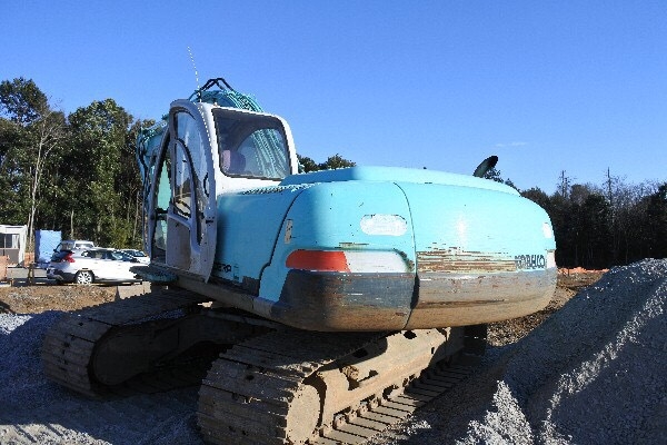 ขายค่ะ  KOBELCO SK200-2  เก่าญี่ปุ่นแท้   สภาพสวย  เครื่องปั๊มดี   ลองระบบกันได้ทุกวัน โทร 089-7462641 สุวรรณี