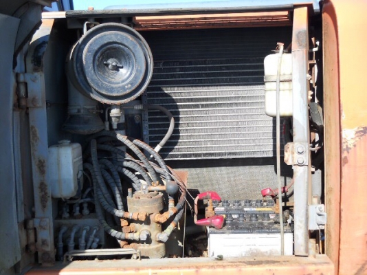 ขาย HITACHI EX120-5E เก่าญี่ปุ่น  มาใหม่ สภาพสวย  มีลายแย๊ก   ระบบดี  สนใจโทร 089-7462641  สุวรรณี