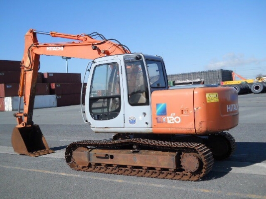 ขาย HITACHI EX120-5E เก่าญี่ปุ่น  มาใหม่ สภาพสวย  มีลายแย๊ก   ระบบดี  สนใจโทร 089-7462641  สุวรรณี