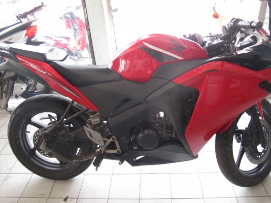 ็Honda cbr150R ปี57