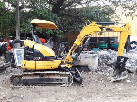 ขายรถขุด ยี่ห้อ: CATERPILLAR แบบ: 303CR รถเก่านอกแท้มีเอกสารใบอินวอย รถไม่เคยผ้านการใช้งานในไทย100\% ราคาต่อรองได้ สนใจติดต่อ: 099-907-9273 กิ๊ฟ กมลชนก