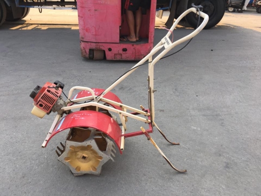 เครื่องปั่นหญ้า ยี่ห้อYoshitoku