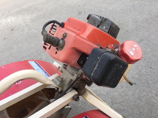 เครื่องปั่นหญ้า ยี่ห้อYoshitoku