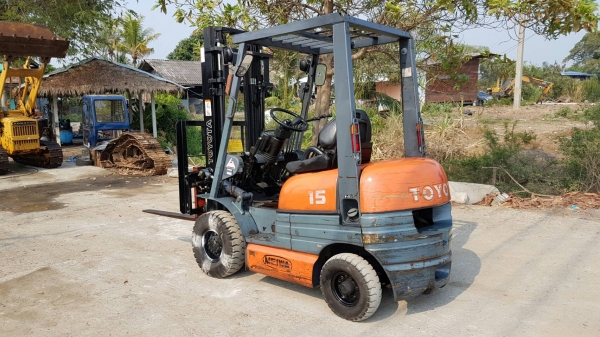 ขายด่วนรถยกTOYOTA 6FG15ยก1.5ตันเสาสูง3เมตรงาสไลย์ซ้ายขวาเคื่องโตต้า4สูบ5Kเบนซินติดแก็สได้ยางตัน4เส้นรถนอกเพิ่งนำเข้ามายังไม่เคยใช้งานในเมืองไทยเลยร