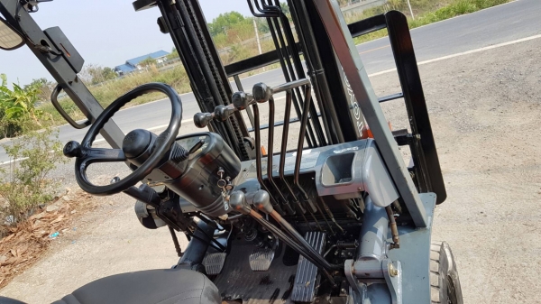 ขายด่วนรถยกTOYOTA 6FG15ยก1.5ตันเสาสูง3เมตรงาสไลย์ซ้ายขวาเคื่องโตต้า4สูบ5Kเบนซินติดแก็สได้ยางตัน4เส้นรถนอกเพิ่งนำเข้ามายังไม่เคยใช้งานในเมืองไทยเลยร