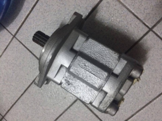 ขายปั้มไฮโดรลิครถเครน 3 ตัน 3000 บาทโทร 0928615226