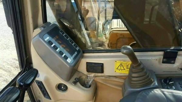 ขายด่วนครับ แม้คโคร 312b พร้อมเทเล่อร ฮีโน่ f18 2เพลา ขาย 1600000 ขายด่วนครับ แม้คโคร 312b พร้อมเทเล่อร ฮีโน่ f18 2เพลา ขาย 1600000